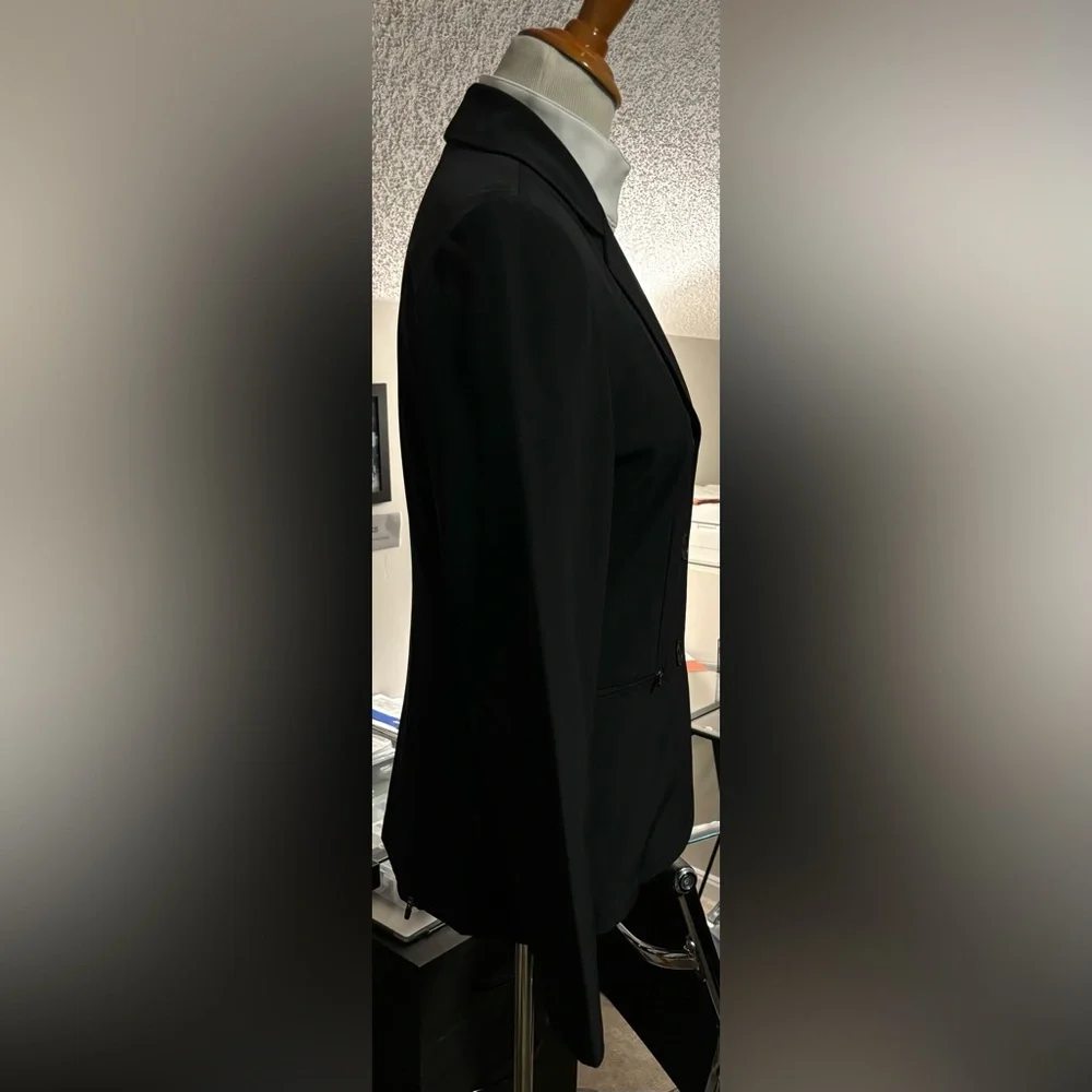 Show Jacket/ Prestige-Schoeller-Dyer Equestrian/ Swiss made. Size 8. - Picture 3 of 5